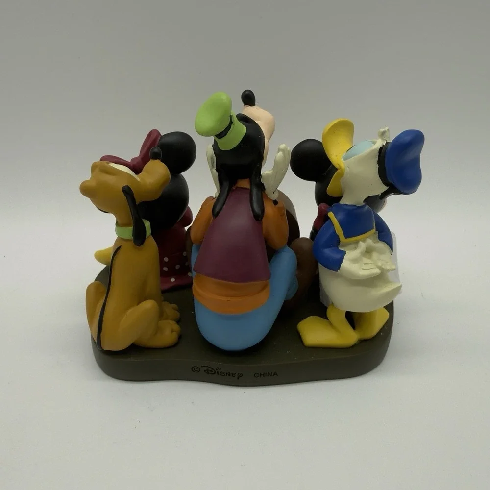 Walt Disney World Parks Clock Quartz Mickey Mouse & Gang LTD Edition Mantel 5x4‎